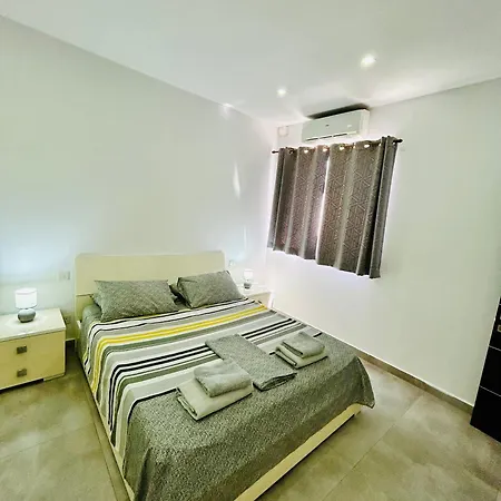 Cosy Seaside Apt, 200m From The Seafront Apartment
