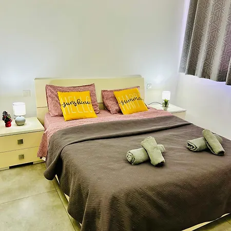 Cosy Seaside Apt, 200m From The Seafront Lägenhet *