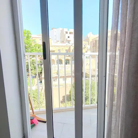 Cosy Seaside Apt, 200m From The Seafront